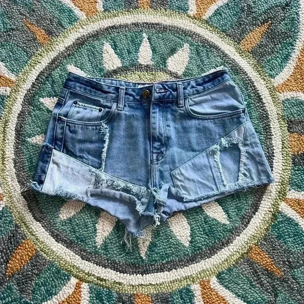 Zara Trafaluc Women’s Denim Patch Shorts B6